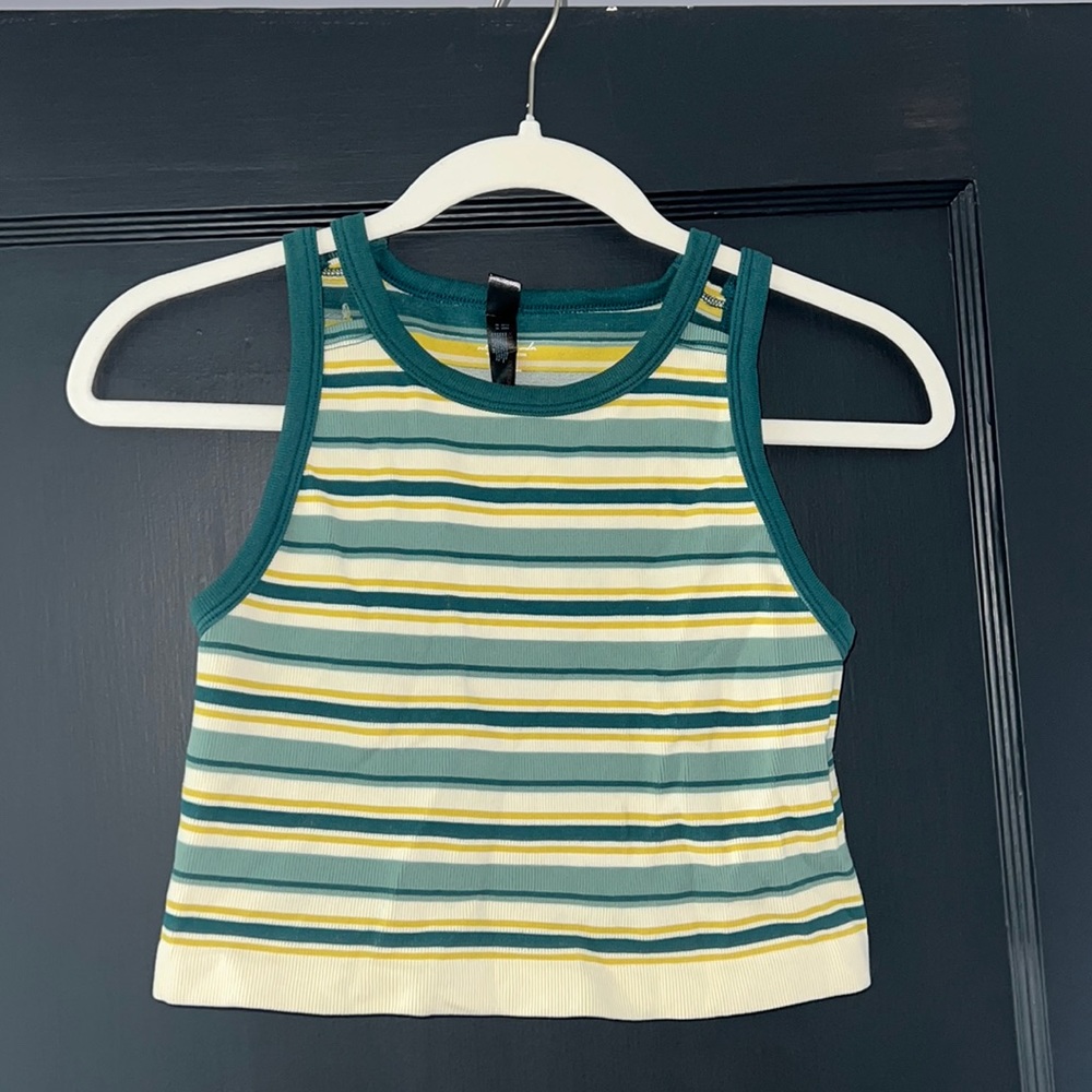 strip cropped top
